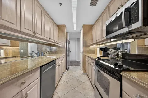 100 Hilton Avenue Garden City NY 11530