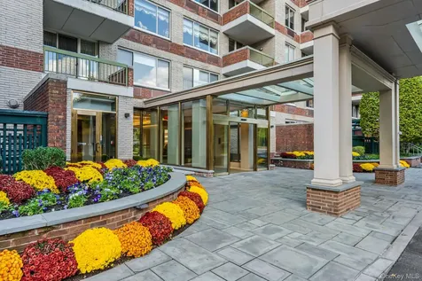 100 Hilton Avenue Garden City NY 11530