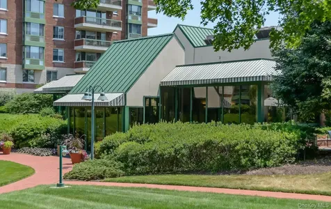 100 Hilton Avenue Garden City NY 11530