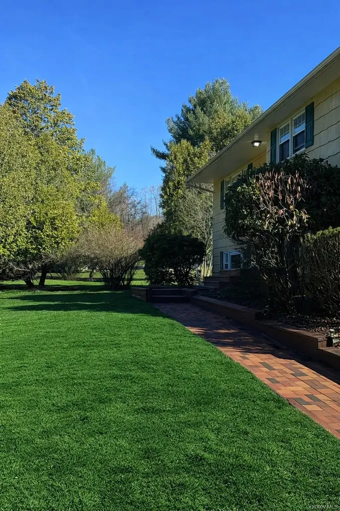 16 S Monsey Road Monsey NY 10952