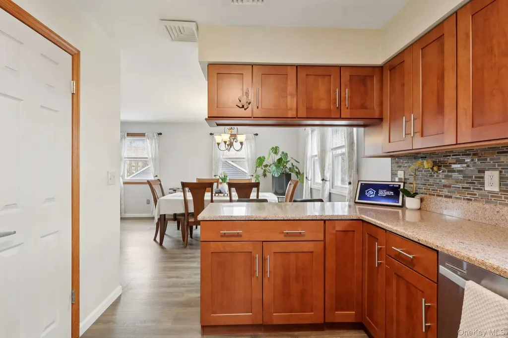 335 Oak Drive New Windsor NY 12553