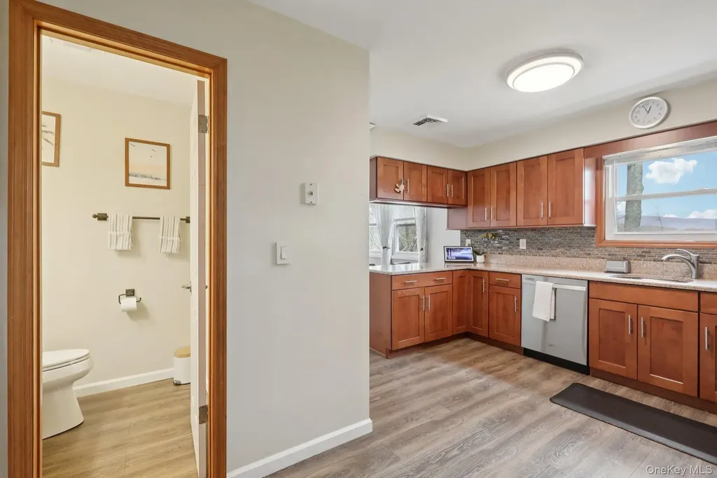 335 Oak Drive New Windsor NY 12553