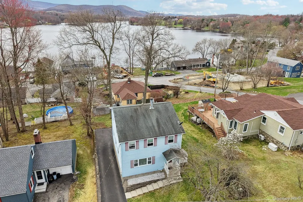 335 Oak Drive New Windsor NY 12553