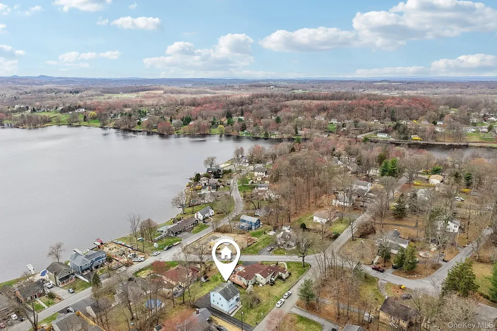 335 Oak Drive New Windsor NY 12553