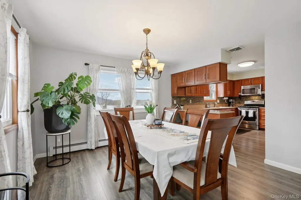335 Oak Drive New Windsor NY 12553