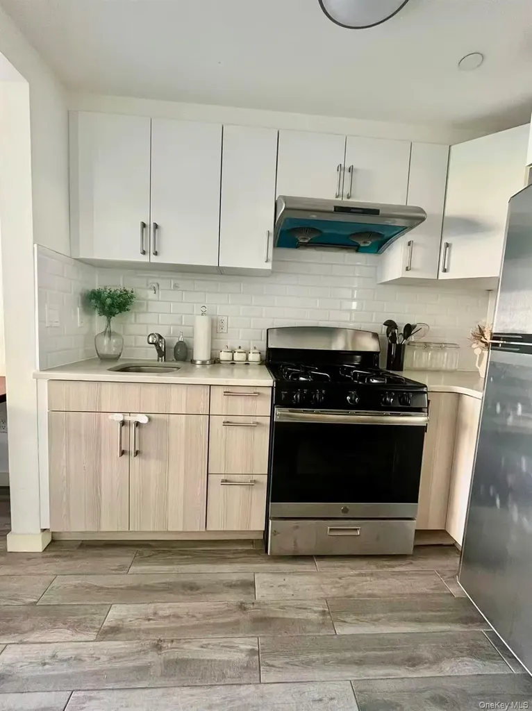 869 57th Street Brooklyn NY 11220