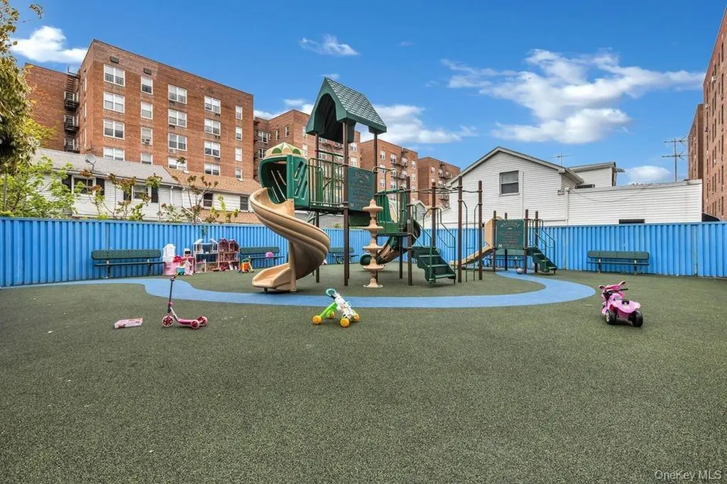 1213 Avenue Z Brooklyn NY 11235