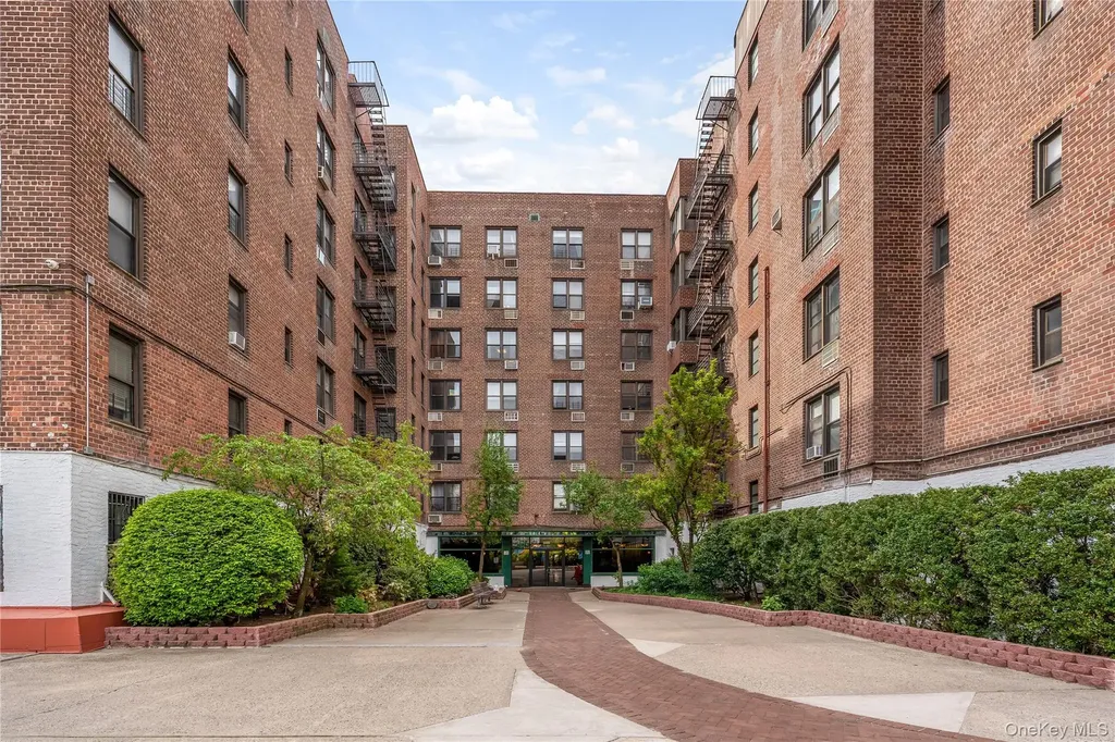 1213 Avenue Z Brooklyn NY 11235