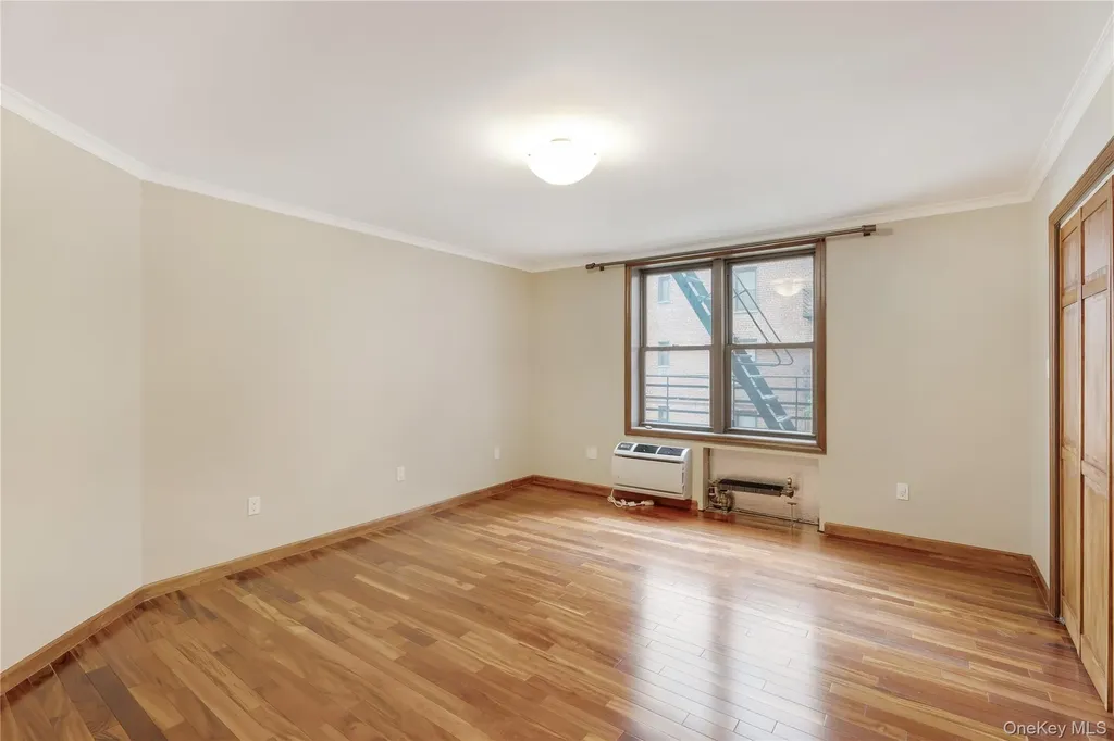 1213 Avenue Z Brooklyn NY 11235