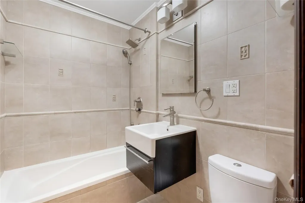 1213 Avenue Z Brooklyn NY 11235