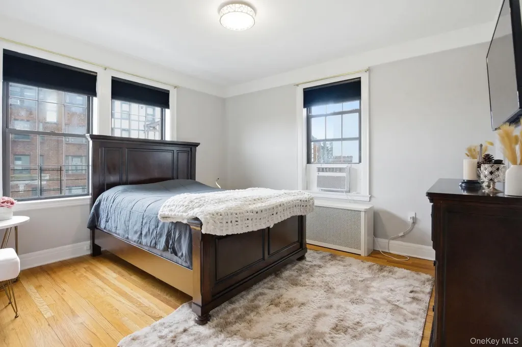 26 W Pondfield Road Bronxville NY 10708