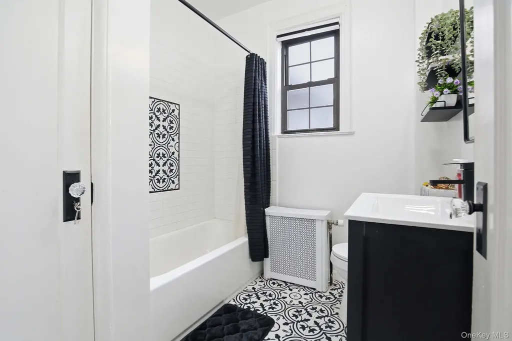 26 W Pondfield Road Bronxville NY 10708