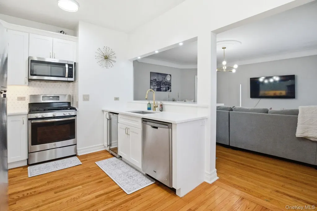 26 W Pondfield Road Bronxville NY 10708