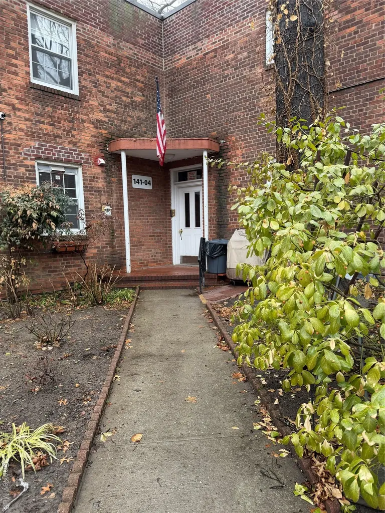 141-04 77 Avenue Flushing NY 11367