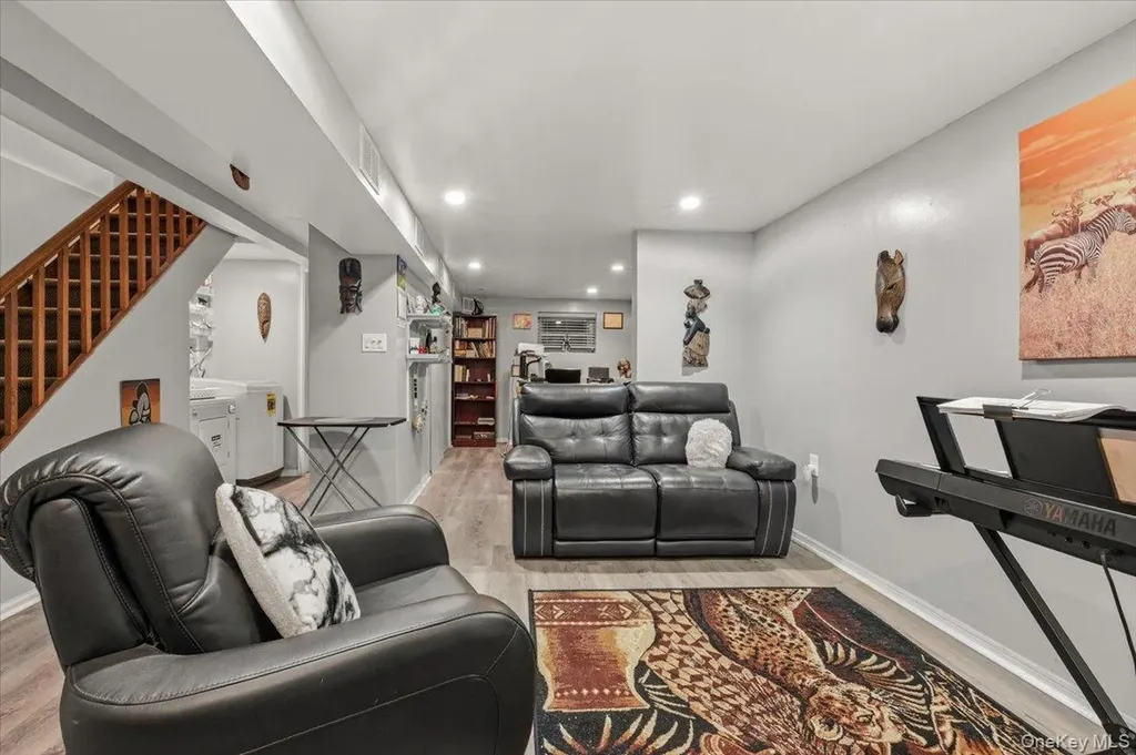 1260 Adee Avenue Bronx NY 10469