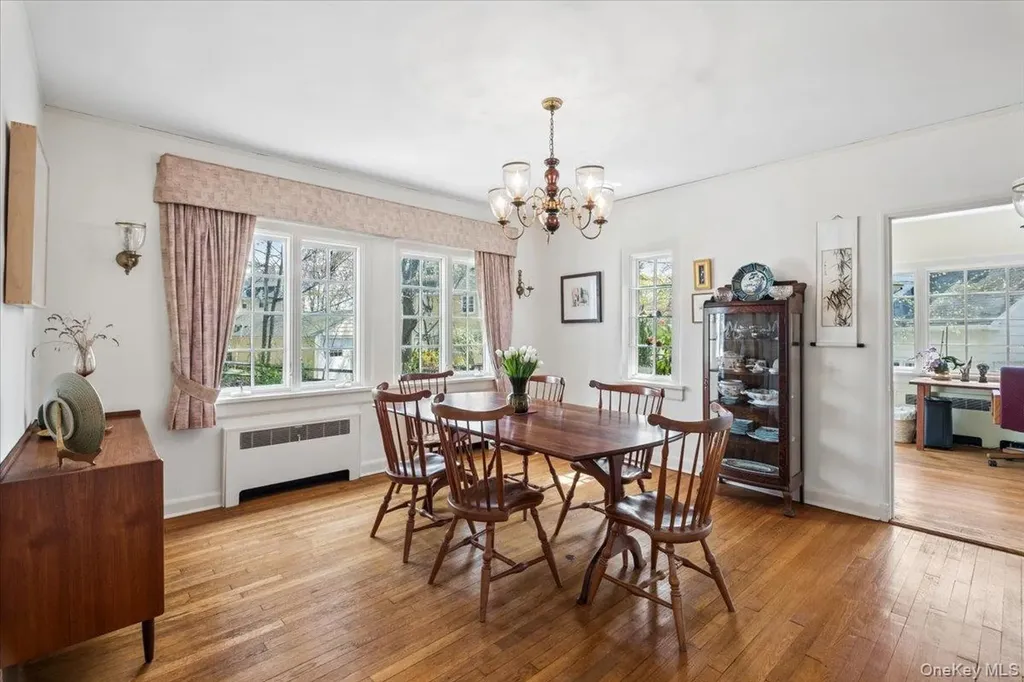40 Lookout Circle Larchmont NY 10538