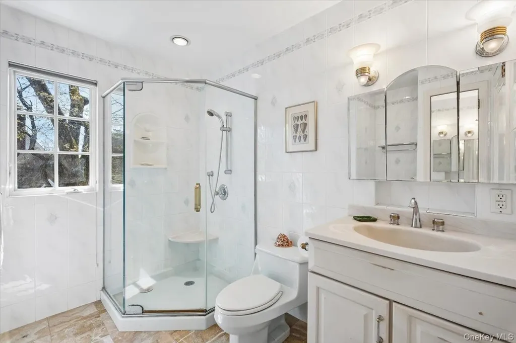 40 Lookout Circle Larchmont NY 10538