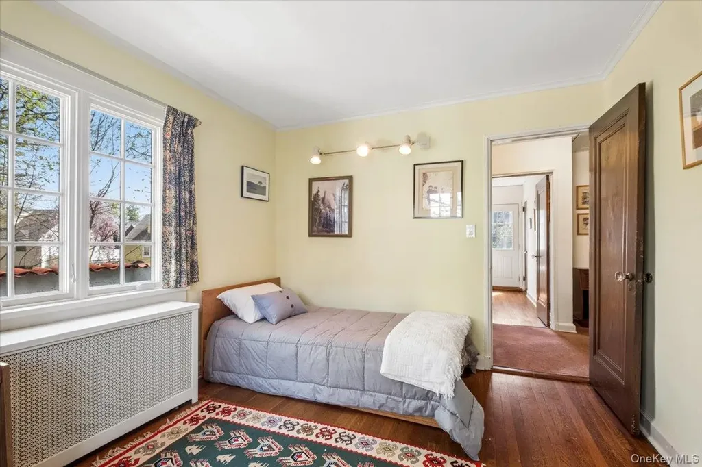 40 Lookout Circle Larchmont NY 10538