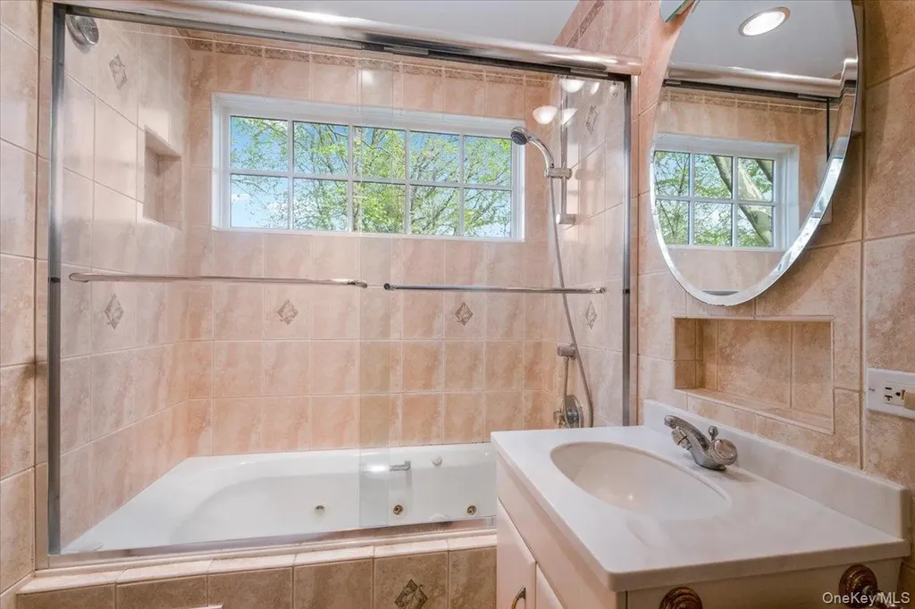 40 Lookout Circle Larchmont NY 10538