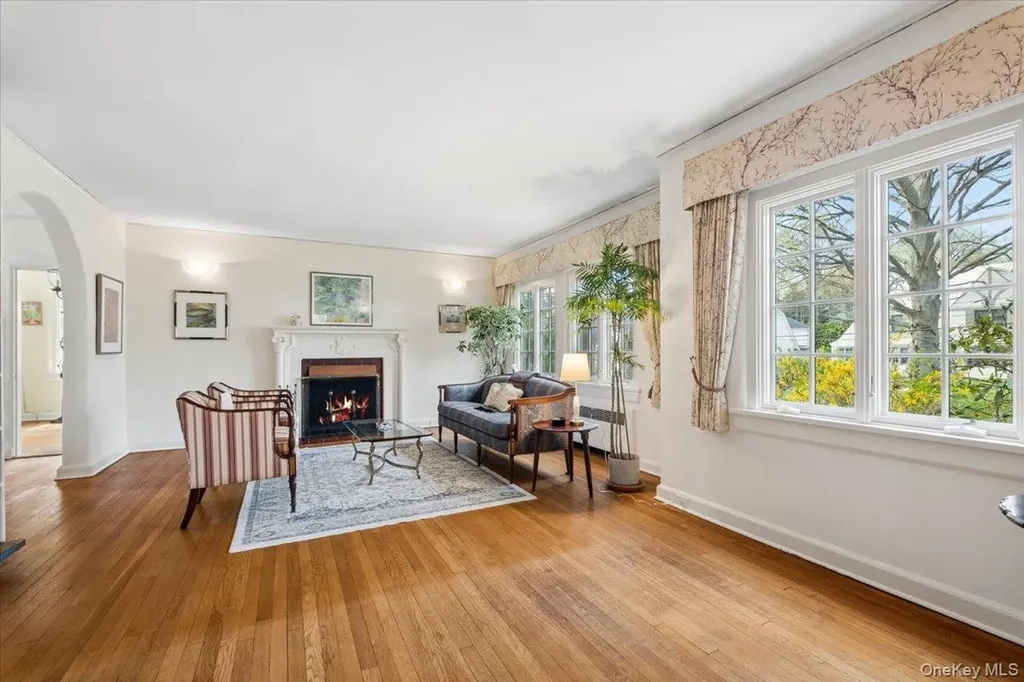 40 Lookout Circle Larchmont NY 10538