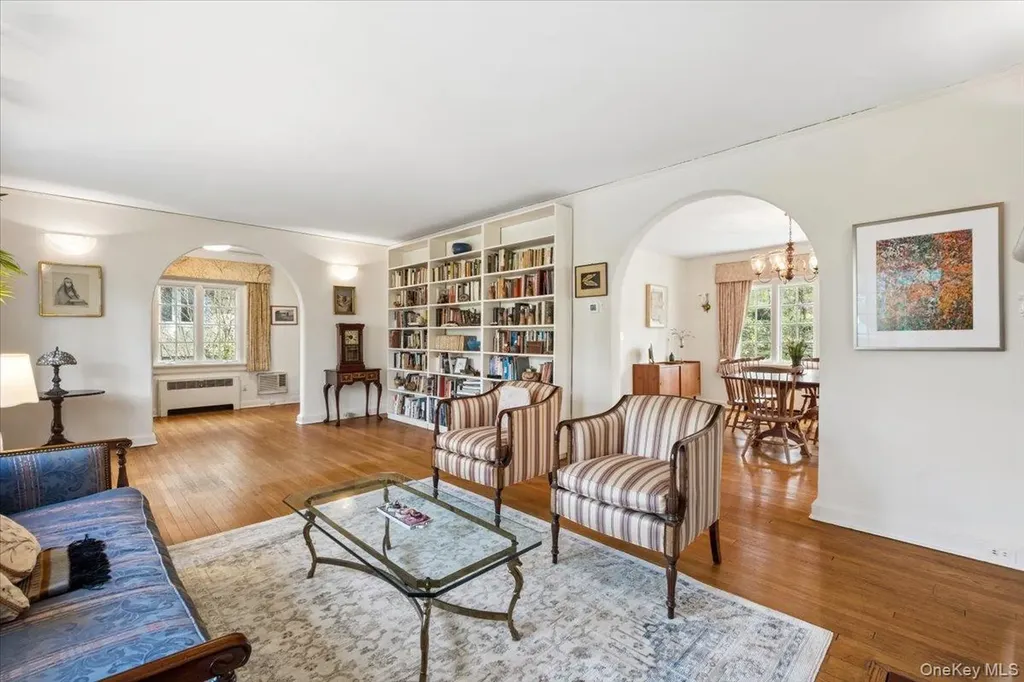 40 Lookout Circle Larchmont NY 10538