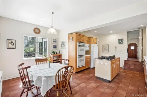 40 Lookout Circle Larchmont NY 10538