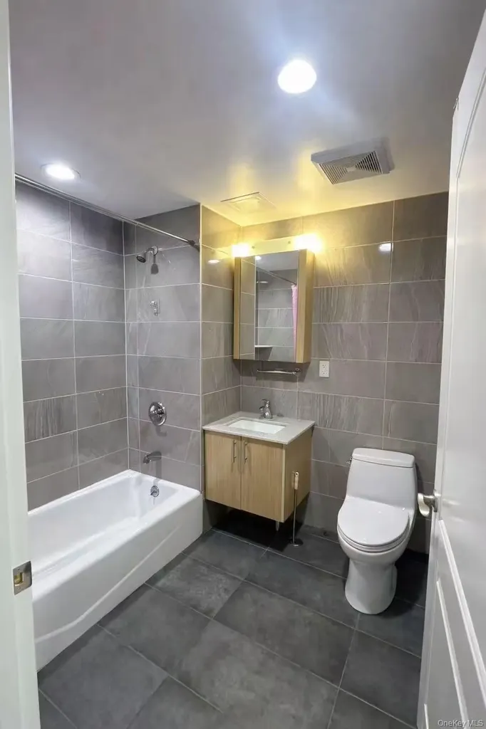 818 60th Street Brooklyn NY 11220