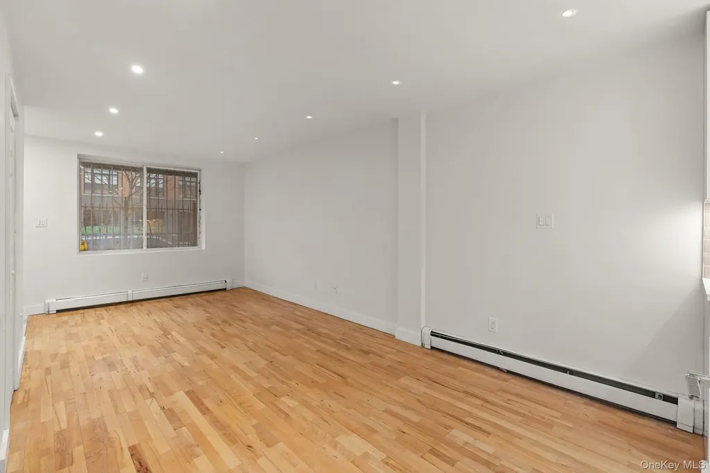 385 Vernon Avenue Brooklyn NY 11206