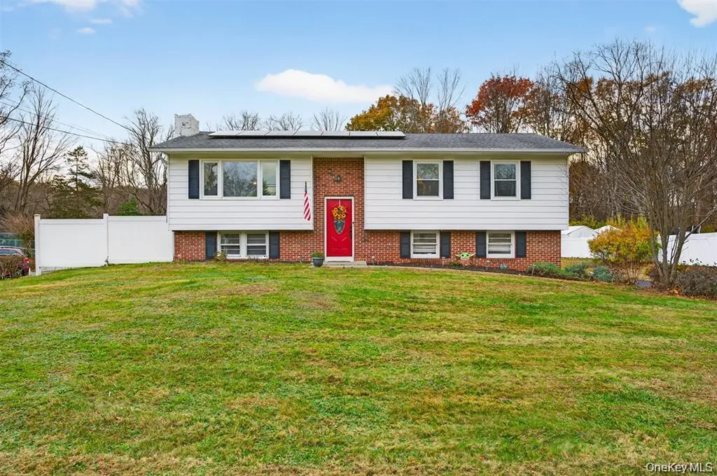 91 Velie Road Lagrangeville NY 12540