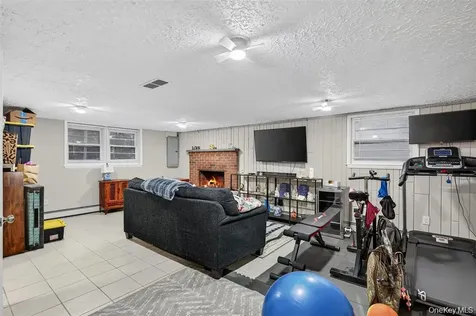 91 Velie Road Lagrangeville NY 12540