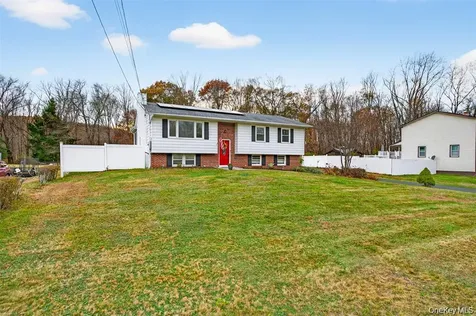 91 Velie Road Lagrangeville NY 12540