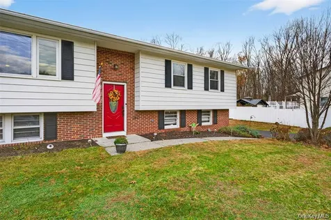 91 Velie Road Lagrangeville NY 12540