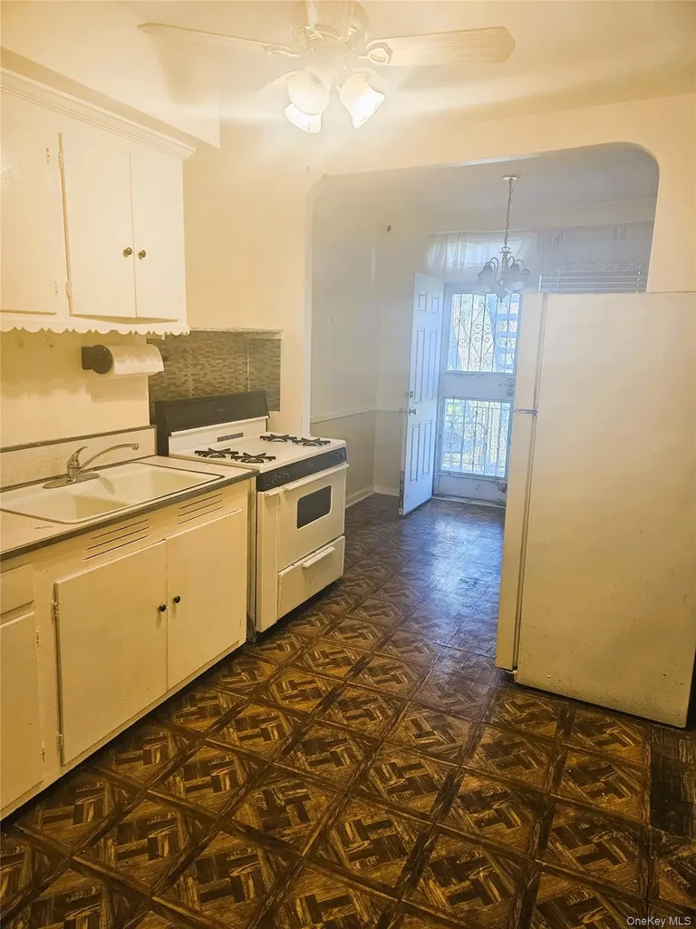 664 Remsen Avenue Brooklyn NY 11236