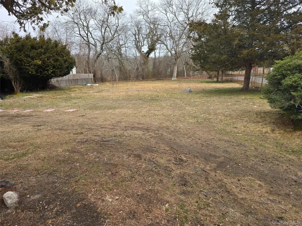 5 Cedar Road E Mastic Beach NY 11951
