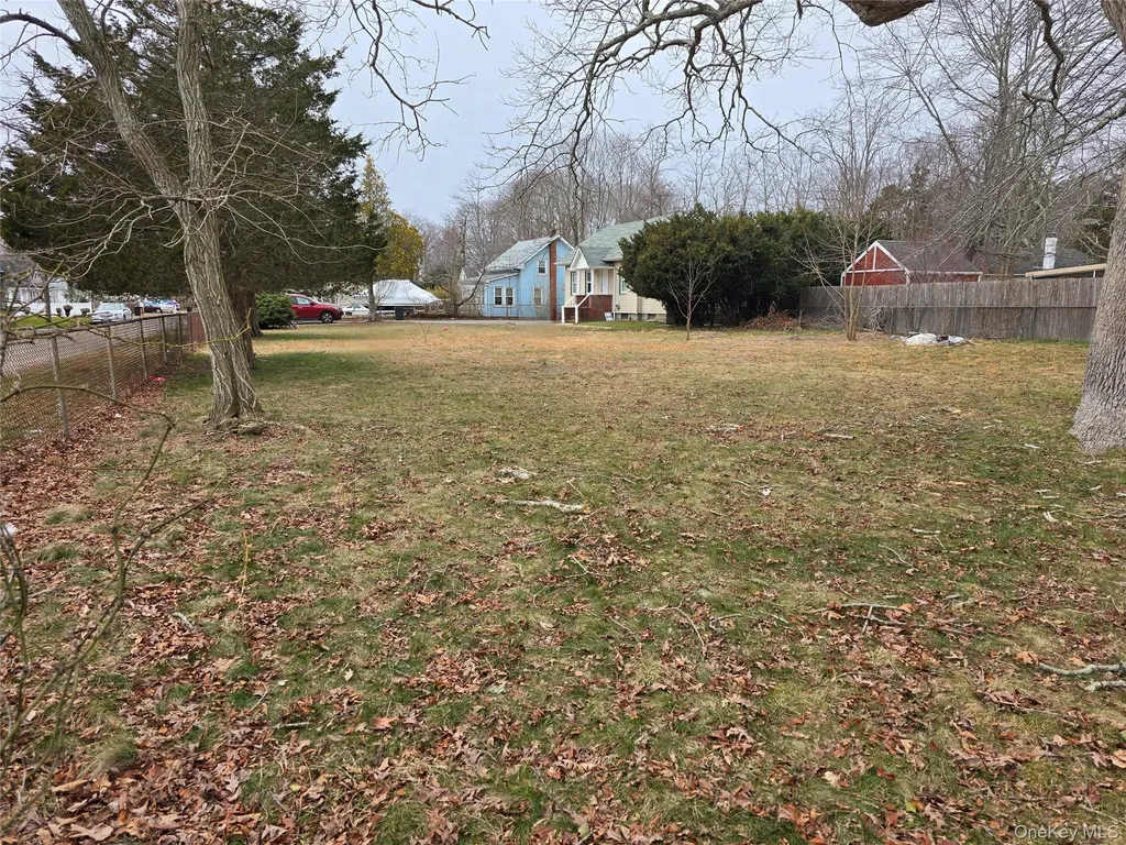 5 Cedar Road E Mastic Beach NY 11951