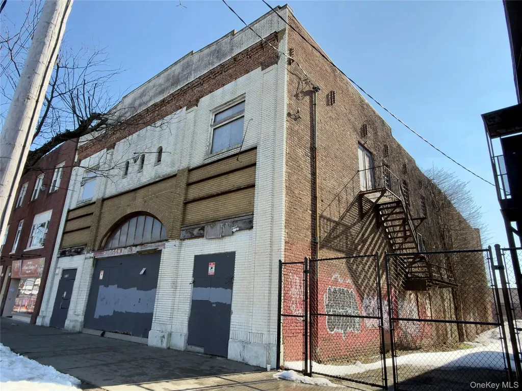 315 Broadway Newburgh NY 12550