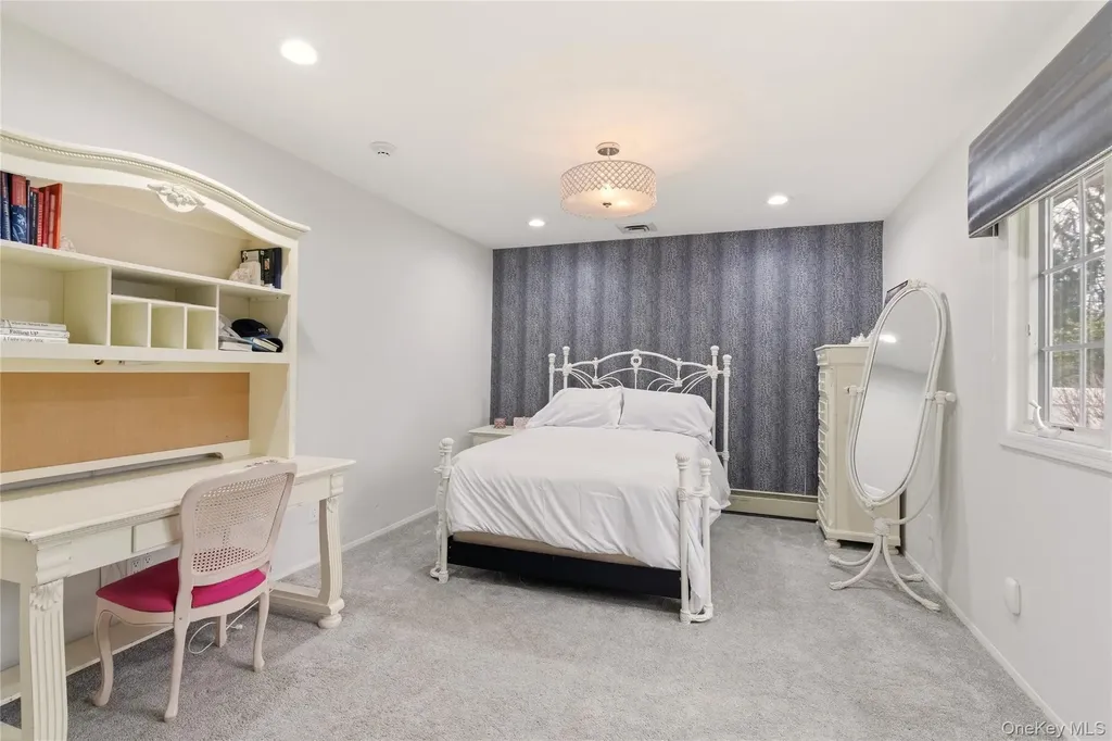 23 Astro Place Dix Hills NY 11746