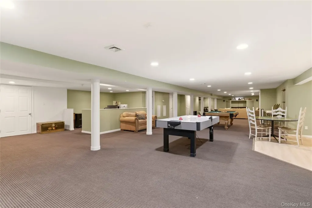 23 Astro Place Dix Hills NY 11746