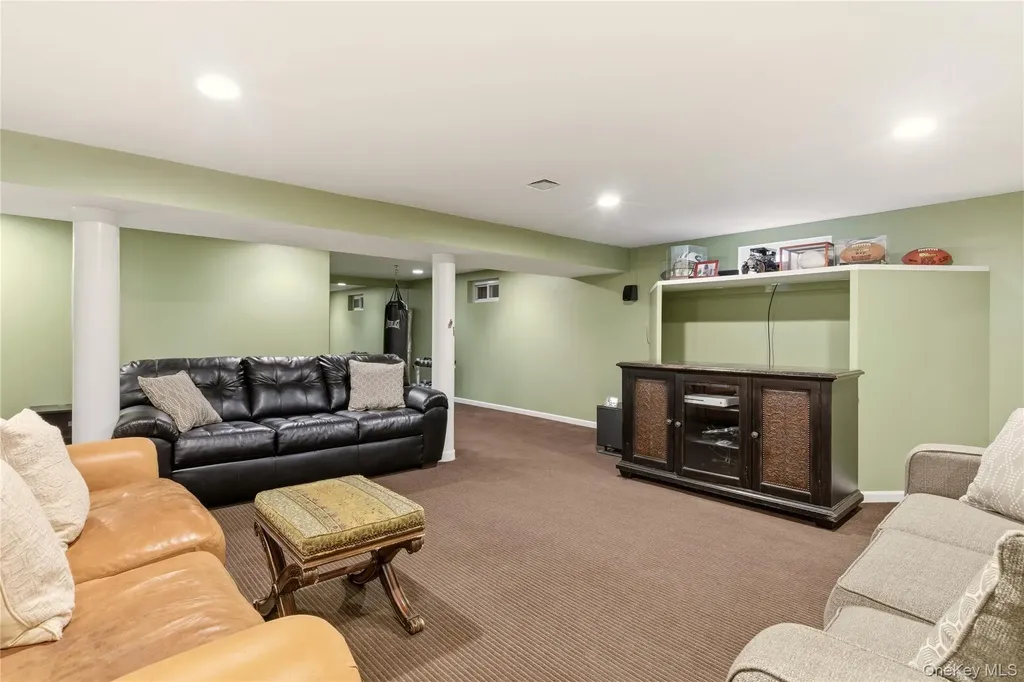 23 Astro Place Dix Hills NY 11746