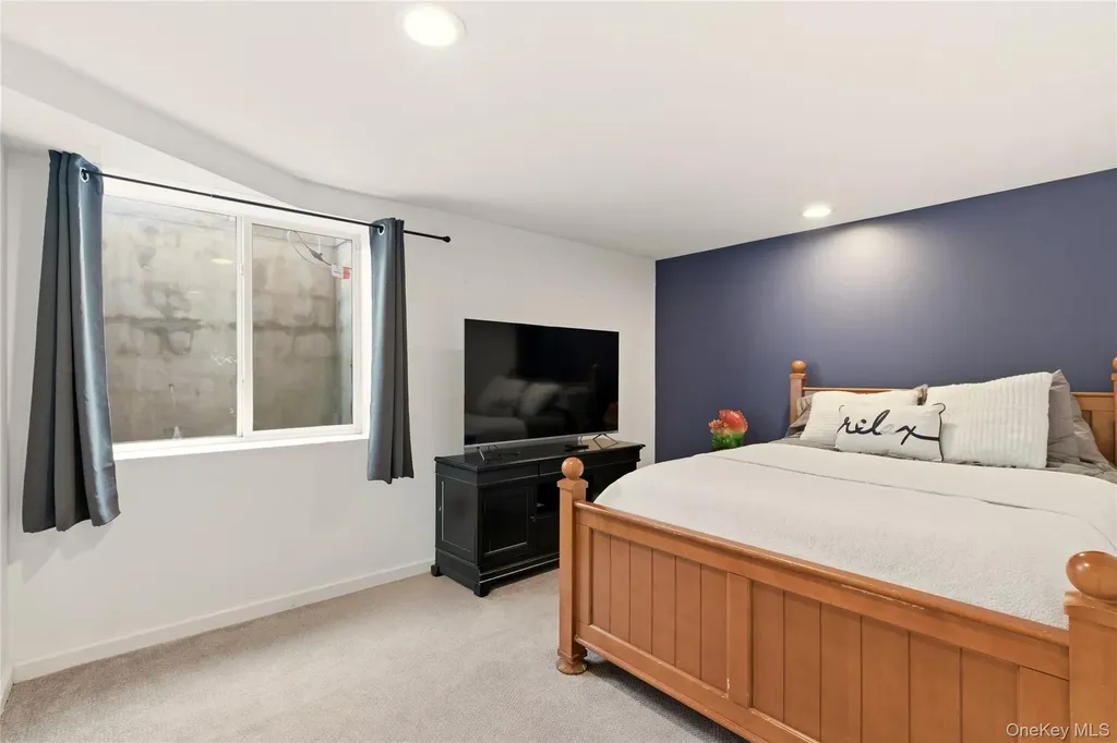 23 Astro Place Dix Hills NY 11746