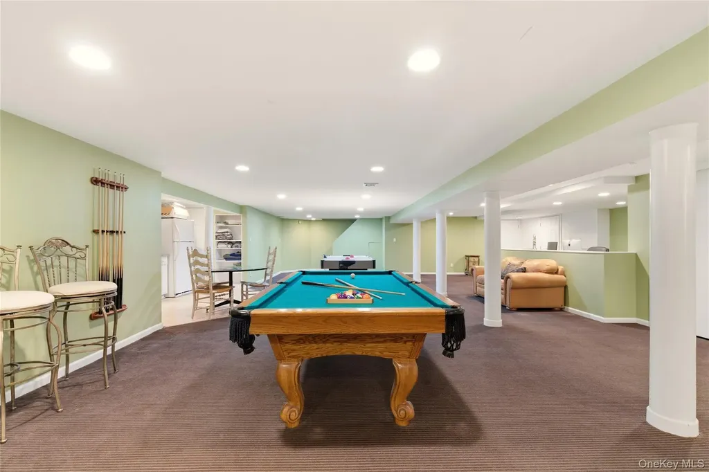 23 Astro Place Dix Hills NY 11746