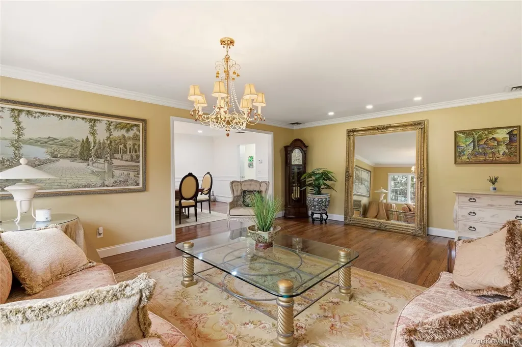 23 Astro Place Dix Hills NY 11746