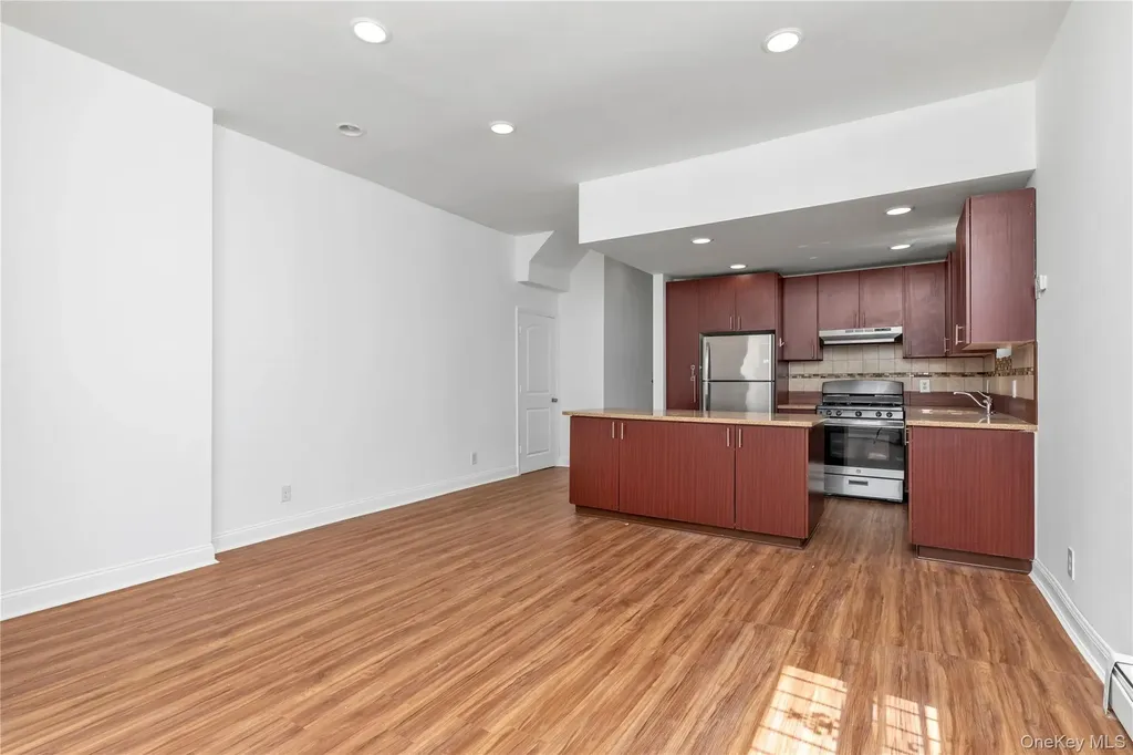 7719 Parsons Boulevard Fresh Meadows NY 11366