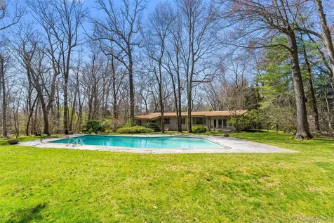 98 Cushman Road Scarsdale NY 10583
