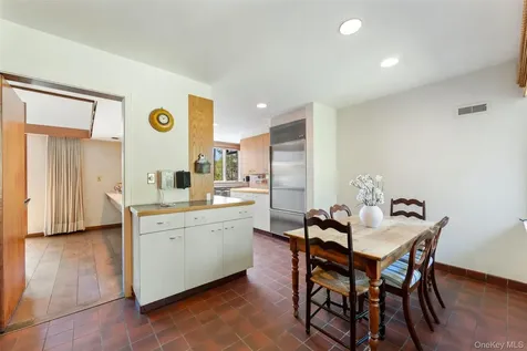 98 Cushman Road Scarsdale NY 10583