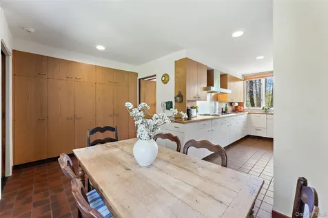 98 Cushman Road Scarsdale NY 10583