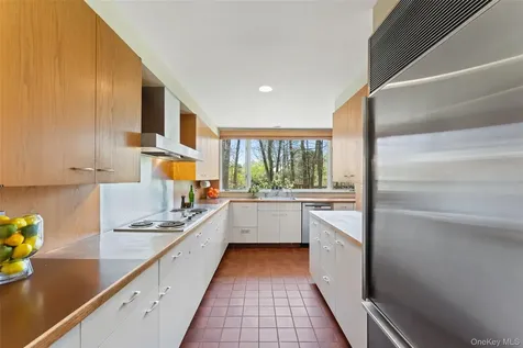98 Cushman Road Scarsdale NY 10583