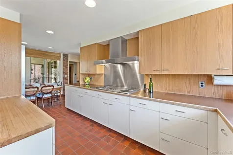 98 Cushman Road Scarsdale NY 10583