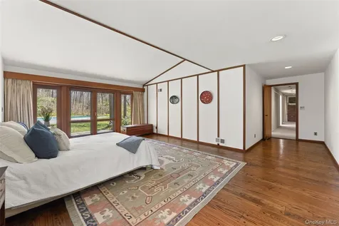 98 Cushman Road Scarsdale NY 10583