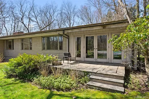 98 Cushman Road Scarsdale NY 10583